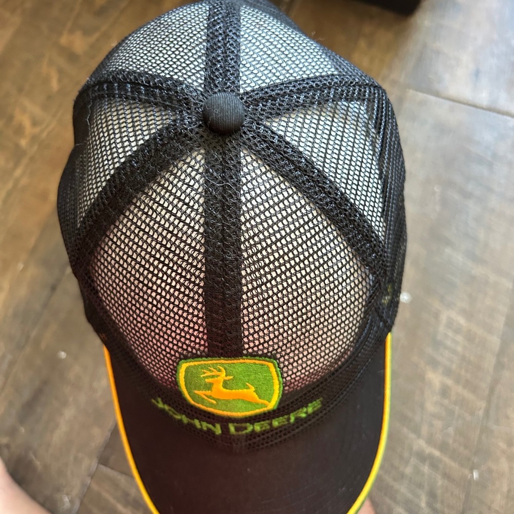 John Deere Trucker Hat Black Mesh Embroidered Logo Adjustable Cap RN125349 OSFM - Picture 2 of 8